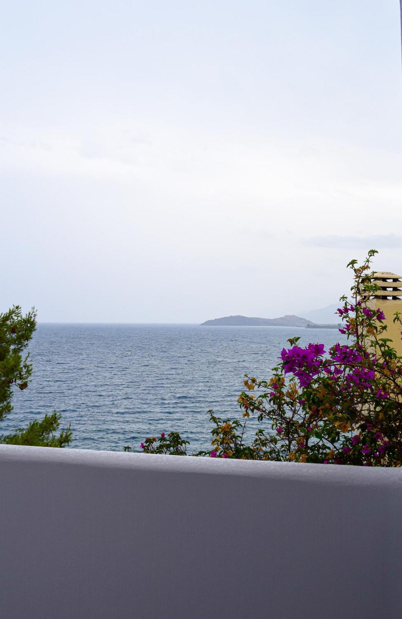 Muses Seaside Villas Parálion Ástros Екстериор снимка