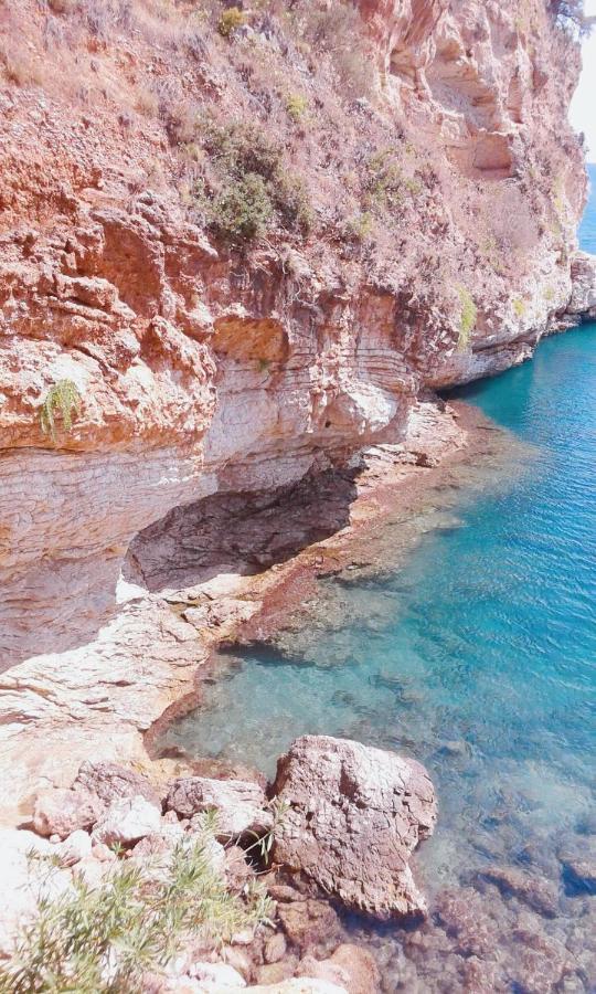 Muses Seaside Villas Parálion Ástros Екстериор снимка